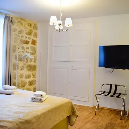 Rilati Old Town Palace 2 3* דוברובניק