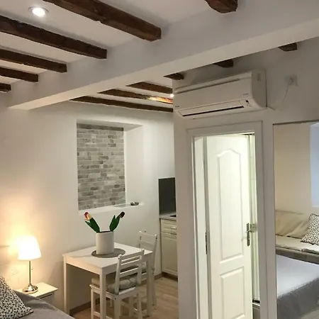 Rilati Old Town Palace 2 בית הארחה דוברובניק