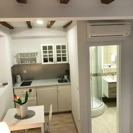 Rilati Old Town Palace 2